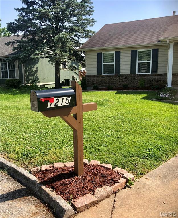 1215 Brookstone Ln, Lake St Louis, MO 63367 - exterior view of a downspout