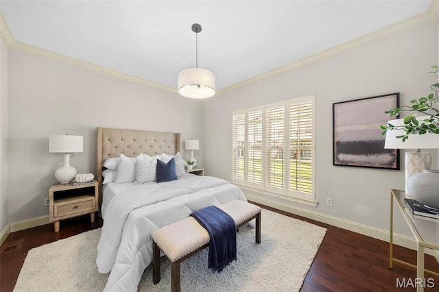 427 Newkirk Cir, Saint Charles, MO 63303 - bedroom with crown molding, baseboards, and wood finished floors