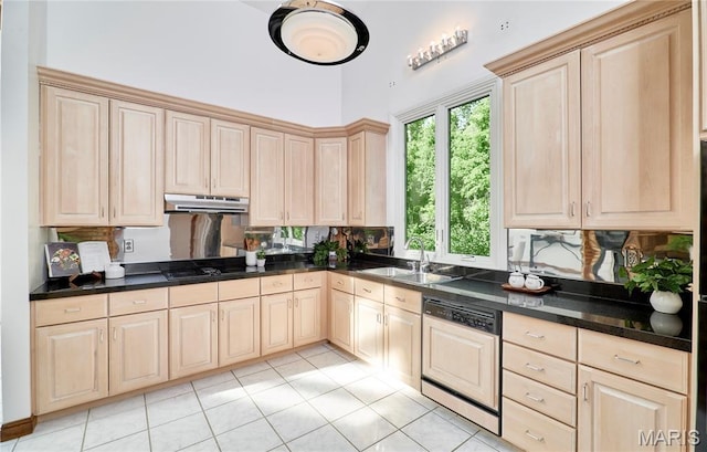 14424 Valley Meadow Ct W, Chesterfield, MO 63017 - kitchen with dishwashing machine, light brown cabinets, black cooktop, and tasteful backsplash