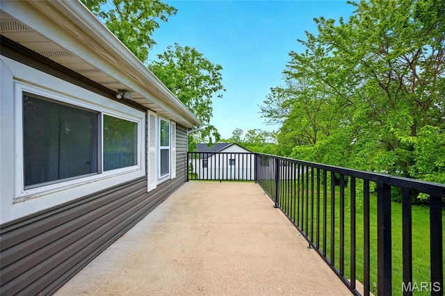 402 N 11th St, De Soto, MO 63020 - view of balcony