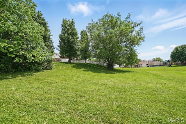 3925 Yaeger Rd, Saint Louis, MO 63129