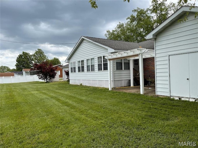 408 Crestview St, Cuba, MO 65453 - back of house featuring a pergola