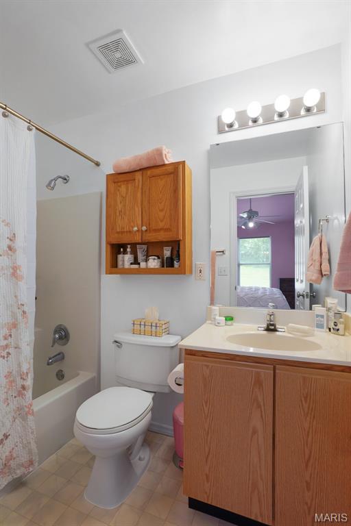 1287 Big Bend Crossing Dr, Manchester, MO 63088
