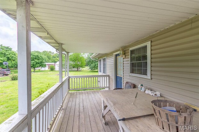 127 Chippewa, Piedmont, MO 63957 - wooden deck with a yard