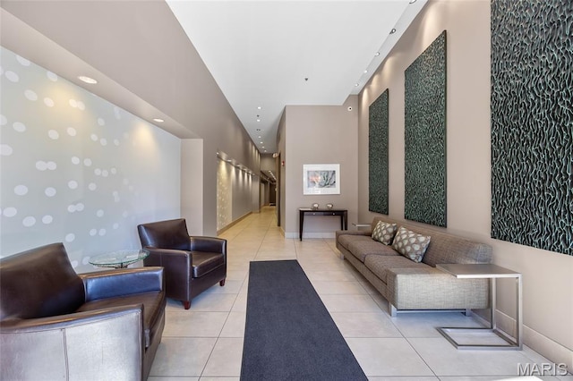 9 N Euclid Ave Unit 303, Saint Louis, MO 63108 - lobby with recessed lighting
