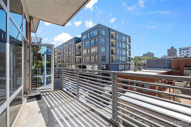 9 N Euclid Ave Unit 303, Saint Louis, MO 63108 - balcony featuring a view of city