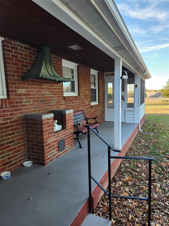 209 Highley Ln, Desloge, MO 63628 - view of covered porch