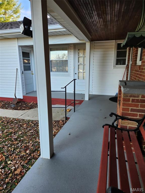 209 Highley Ln, Desloge, MO 63628 - view of porch