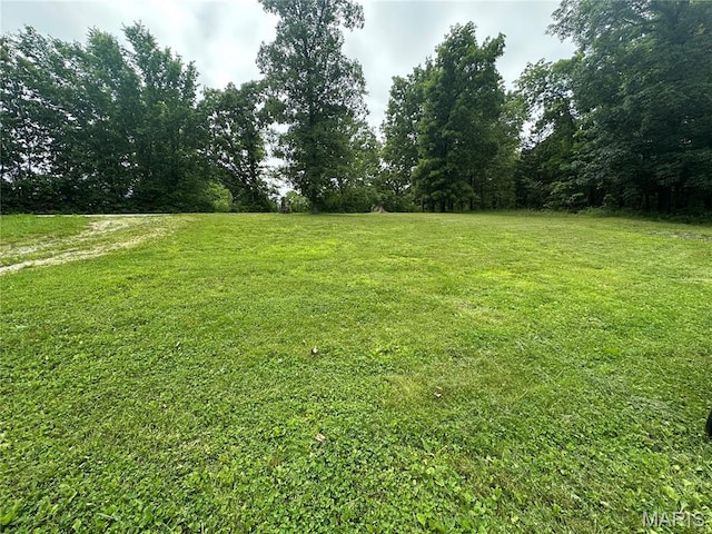 2557 River Bend Rd, Saint Clair, MO 63077 - view of grassy yard