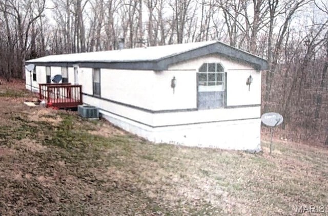2557 River Bend Rd, Saint Clair, MO 63077 - view of home's exterior featuring a cooling unit and a deck