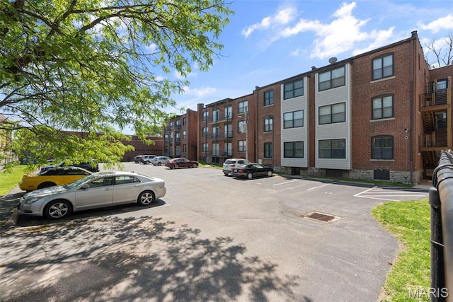 5621 Pershing Ave Unit 21, Saint Louis, MO 63112 - view of uncovered parking lot