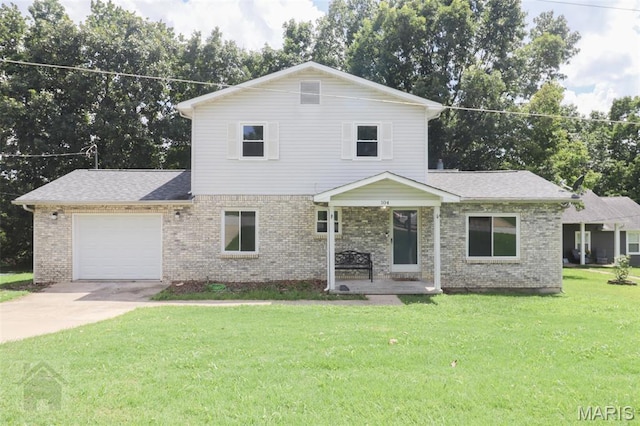 104 Wild Rose Pl, Saint Robert, MO 65584 - traditional home featuring brick siding, a front yard, driveway, a garage, and a porch