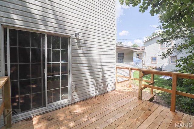 104 Wild Rose Pl, Saint Robert, MO 65584 - view of deck