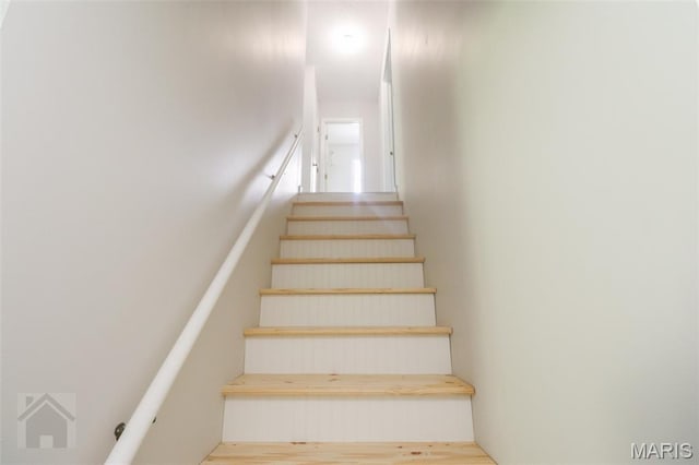 104 Wild Rose Pl, Saint Robert, MO 65584 - staircase with wood finished floors