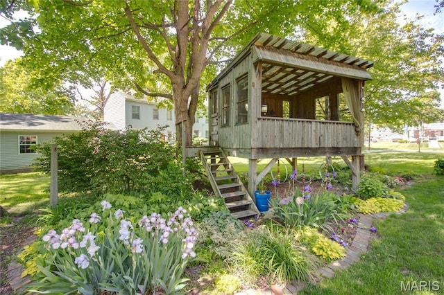 619 E Main St, Carlinville, IL 62626 - view of side of property with stairs