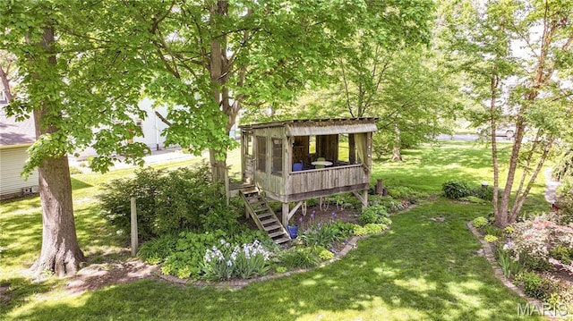 619 E Main St, Carlinville, IL 62626 - view of green lawn featuring an outbuilding and exterior structure