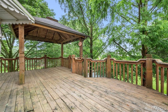 14 Sunderland Ct, Saint Charles, MO 63303 - wooden terrace with a gazebo