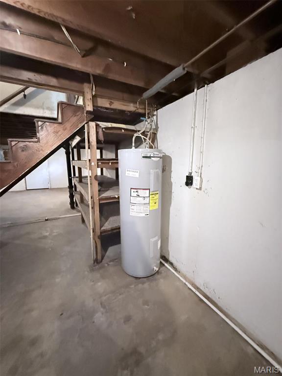 170 E Euclid Ave, Sullivan, MO 63080 - utilities featuring water heater