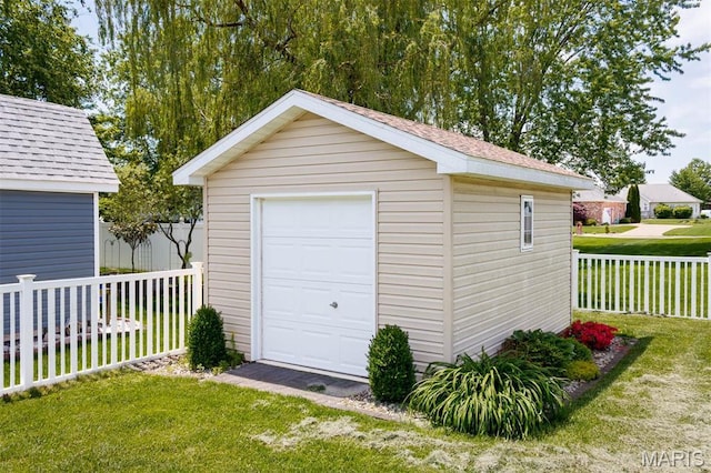 view of detached garage