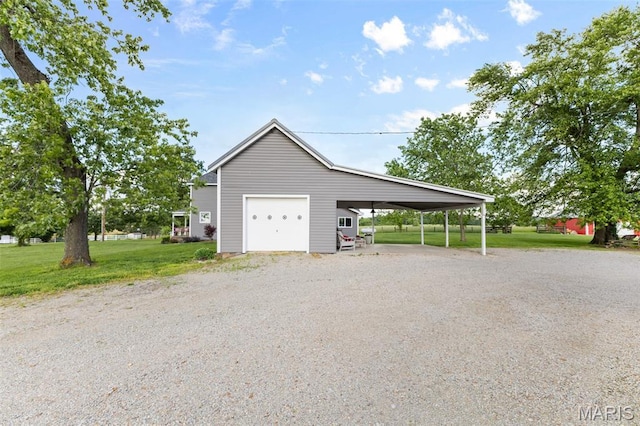 5704 Feezor Rd, Farmington, MO 63640 - garage with gravel driveway