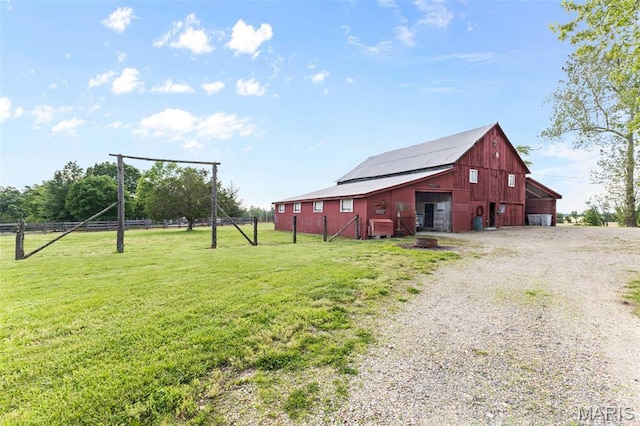 5704 Feezor Rd, Farmington, MO 63640 - view of barn featuring gravel driveway