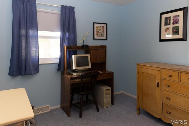 14 Dee St, Moro, IL 62067 - office space with light colored carpet and baseboards