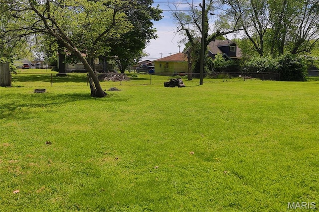 14 Dee St, Moro, IL 62067 - view of yard