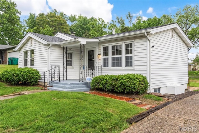 1522 S Elm Ave, Saint Louis, MO 63119 - ranch-style house featuring a front lawn