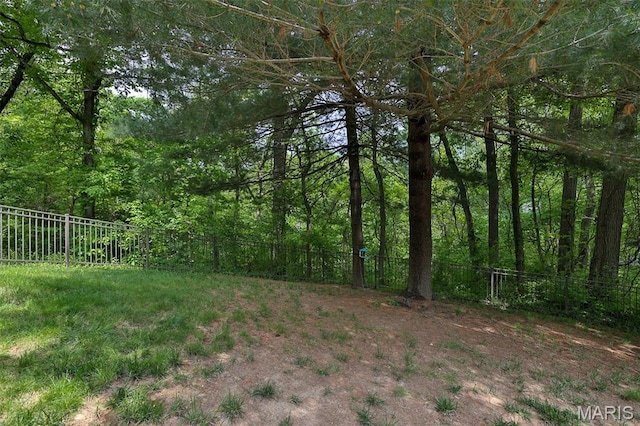 1989 Dogwood Trl, Collinsville, IL 62234 - view of yard featuring a forest view