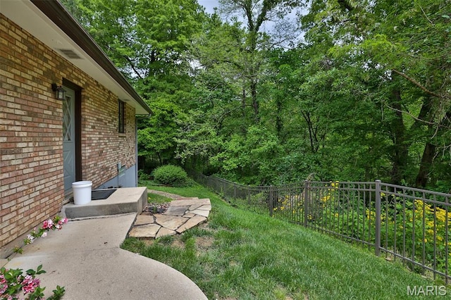1989 Dogwood Trl, Collinsville, IL 62234 - view of yard