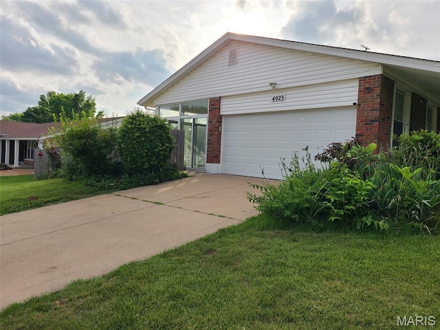 4023 Monsols Dr, Florissant, MO 63034 - photo 2