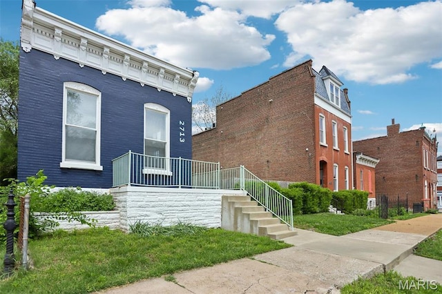 2713 Utah St, Saint Louis, MO 63118 - view of property featuring stairs