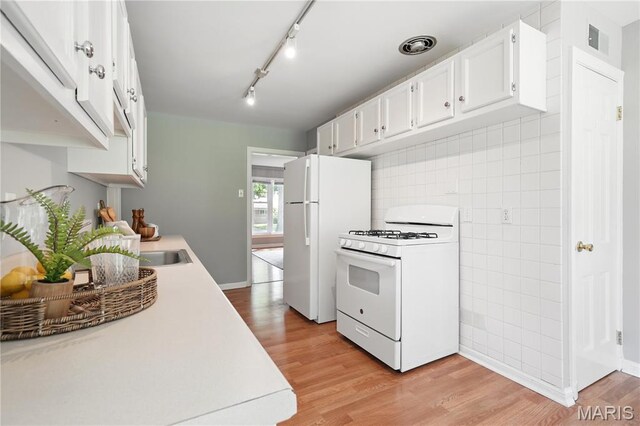 9063 Monmouth Dr, Saint Louis, MO 63117 - photo 7