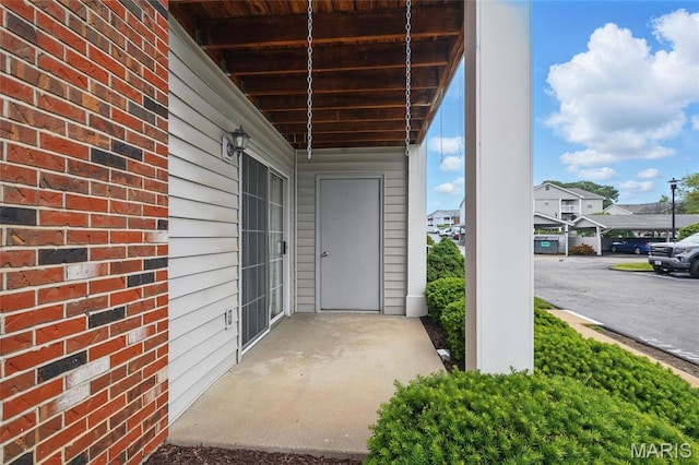 9 Berview Cir Unit H, Saint Louis, MO 63129 - entrance to property with a residential view