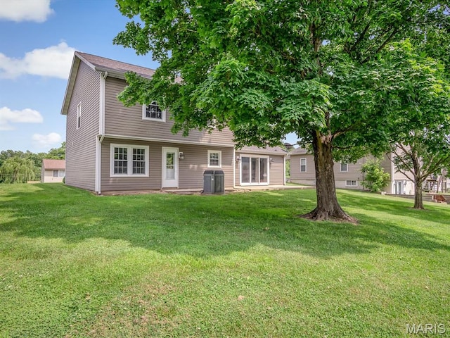 605 S Ridge Ave, Steeleville, IL 62288 - view of front of property with a front yard and central air condition unit