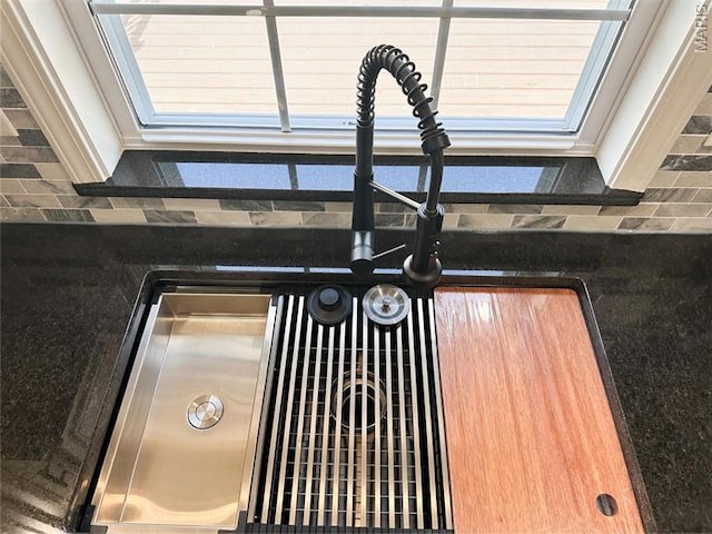 906 E Pace St, Salem, MO 65560 - kitchen view