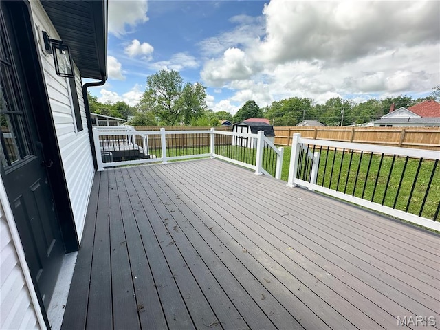 906 E Pace St, Salem, MO 65560 - view of wooden terrace