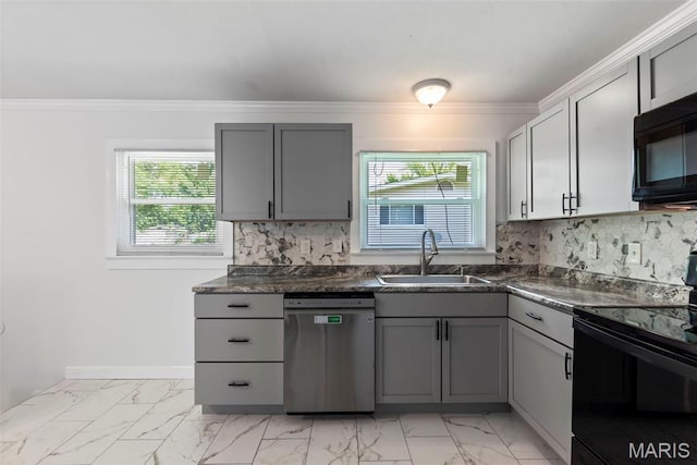 1095 Rogers Ln, Florissant, MO 63033 - kitchen with black appliances, a sink, gray cabinetry, dark countertops, and plenty of natural light