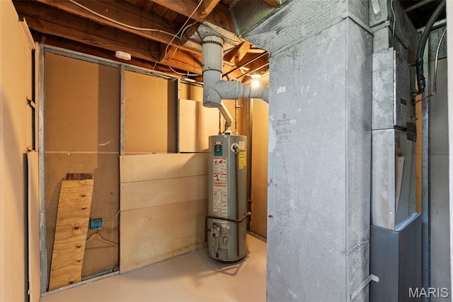 1095 Rogers Ln, Florissant, MO 63033 - unfinished below grade area featuring water heater