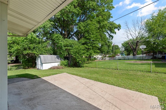 1095 Rogers Ln, Florissant, MO 63033 - view of patio / terrace featuring a shed and an outdoor structure