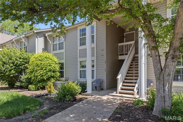 34 Sugar Grove Ct, Saint Peters, MO 63376 - view of building exterior with stairway and concrete driveway