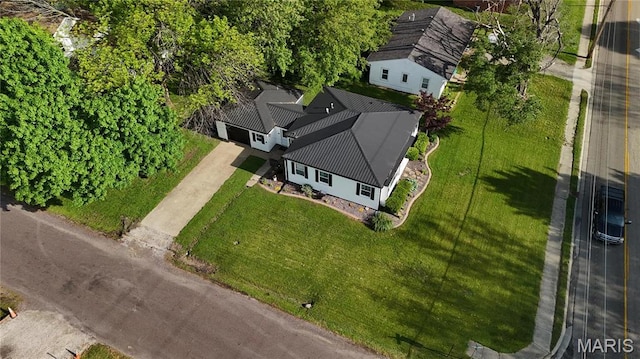 aerial view of property and surrounding area
