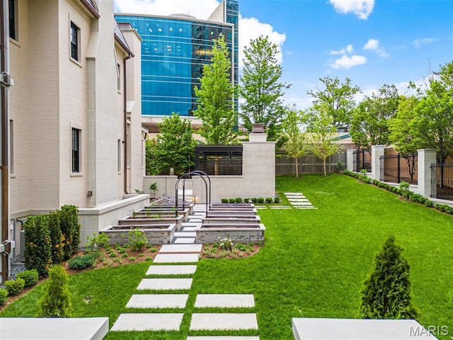 132 N Brentwood Blvd, Clayton, MO 63105 - view of yard