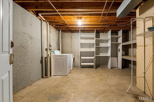 667 Workman Rd, Eureka, MO 63025 - unfinished below grade area with washing machine and dryer