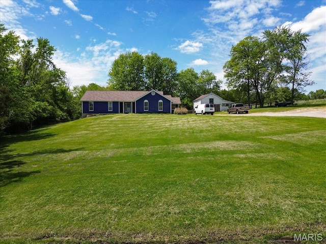 667 Workman Rd, Eureka, MO 63025 - ranch-style house with driveway and a front lawn