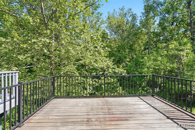 13112 Royal Pines Dr, Saint Louis, MO 63146 - view of deck