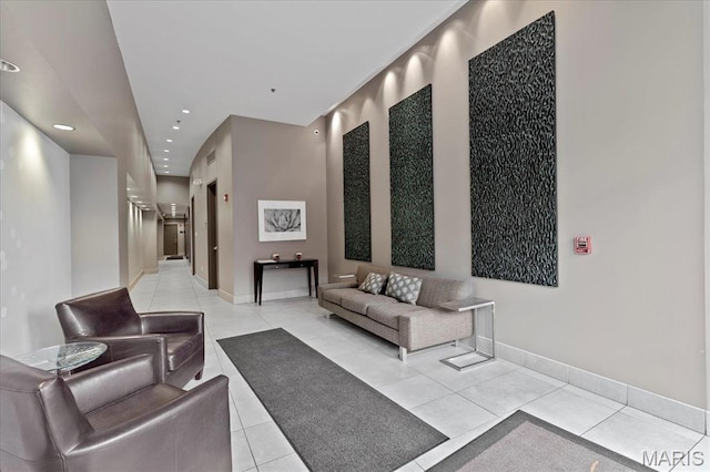 9 N Euclid Ave Unit 411, Saint Louis, MO 63108 - community lobby with recessed lighting