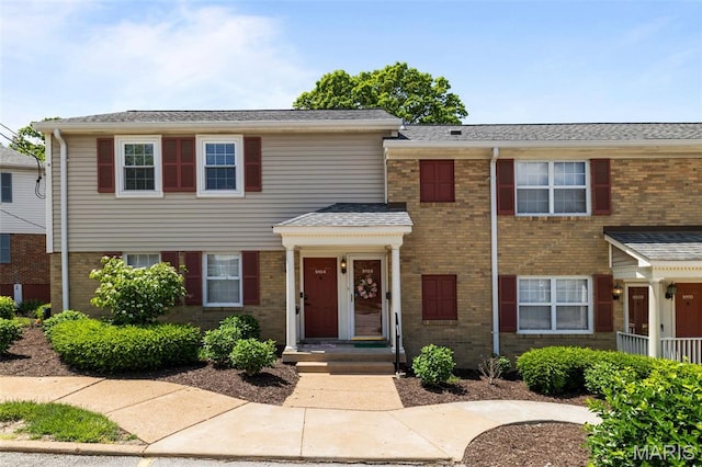 9106 W Swan Cir, Saint Louis, MO 63144