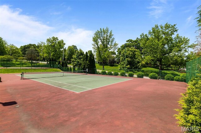 9106 W Swan Cir, Saint Louis, MO 63144