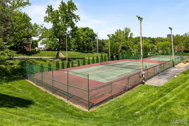 9106 W Swan Cir, Saint Louis, MO 63144